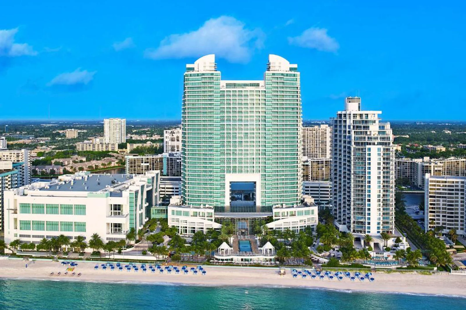 The Diplomat Beach Resort: Where Luxury Meets Unforgettable Beach Memories