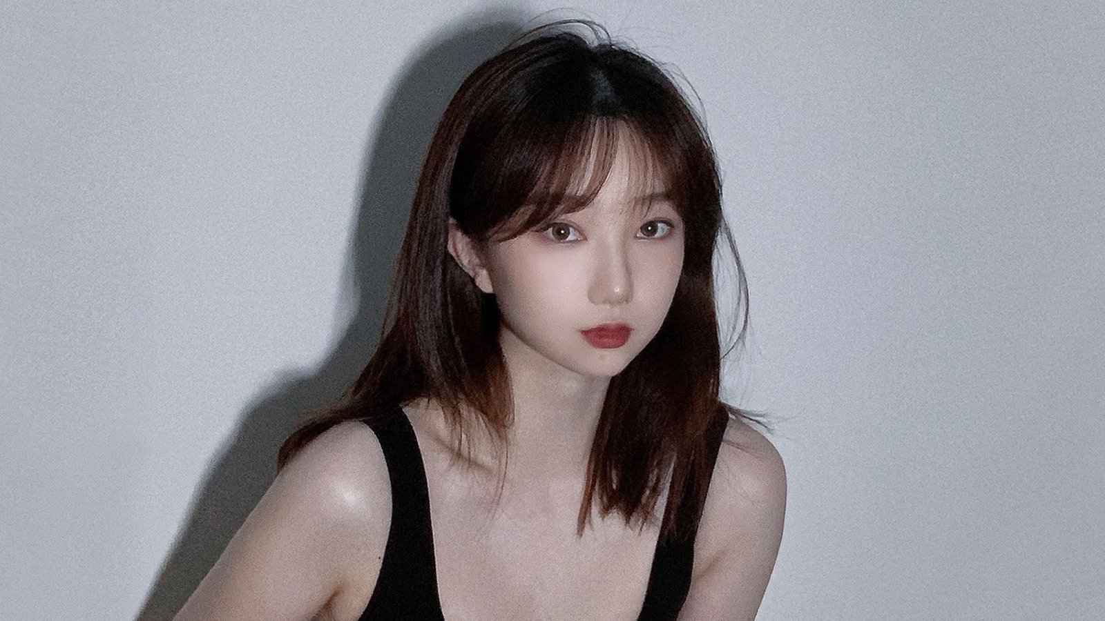 Xinyi Chen Explores Female Identity and Power Through Fashion