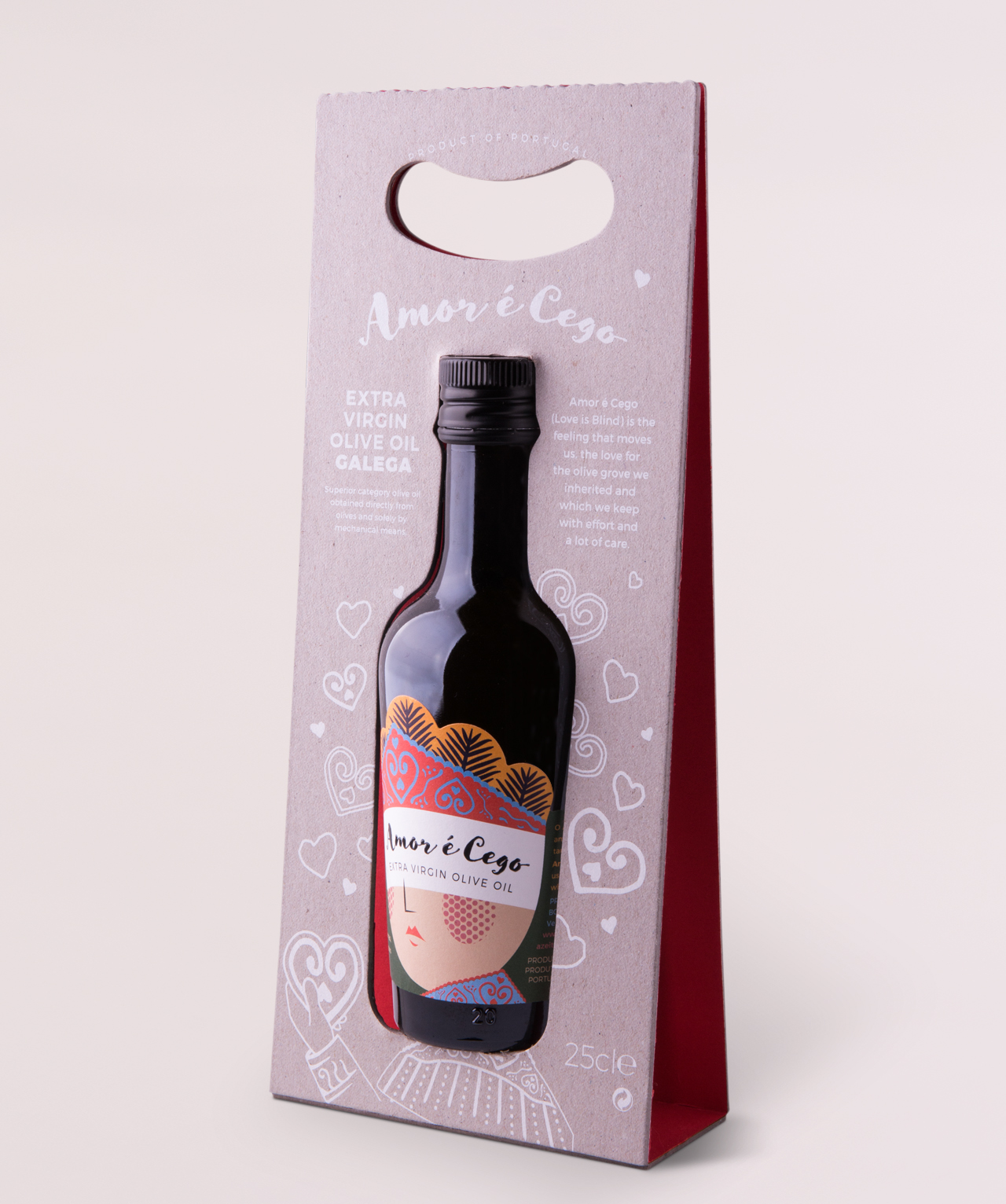 2017 Muse Creative Awards | Amor e Cego Wine Packaging by Rita Rivotti 