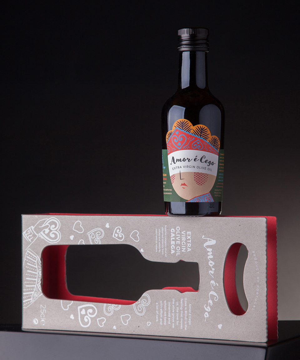 2017 Muse Creative Awards | Amor e Cego Wine Packaging by Rita Rivotti 