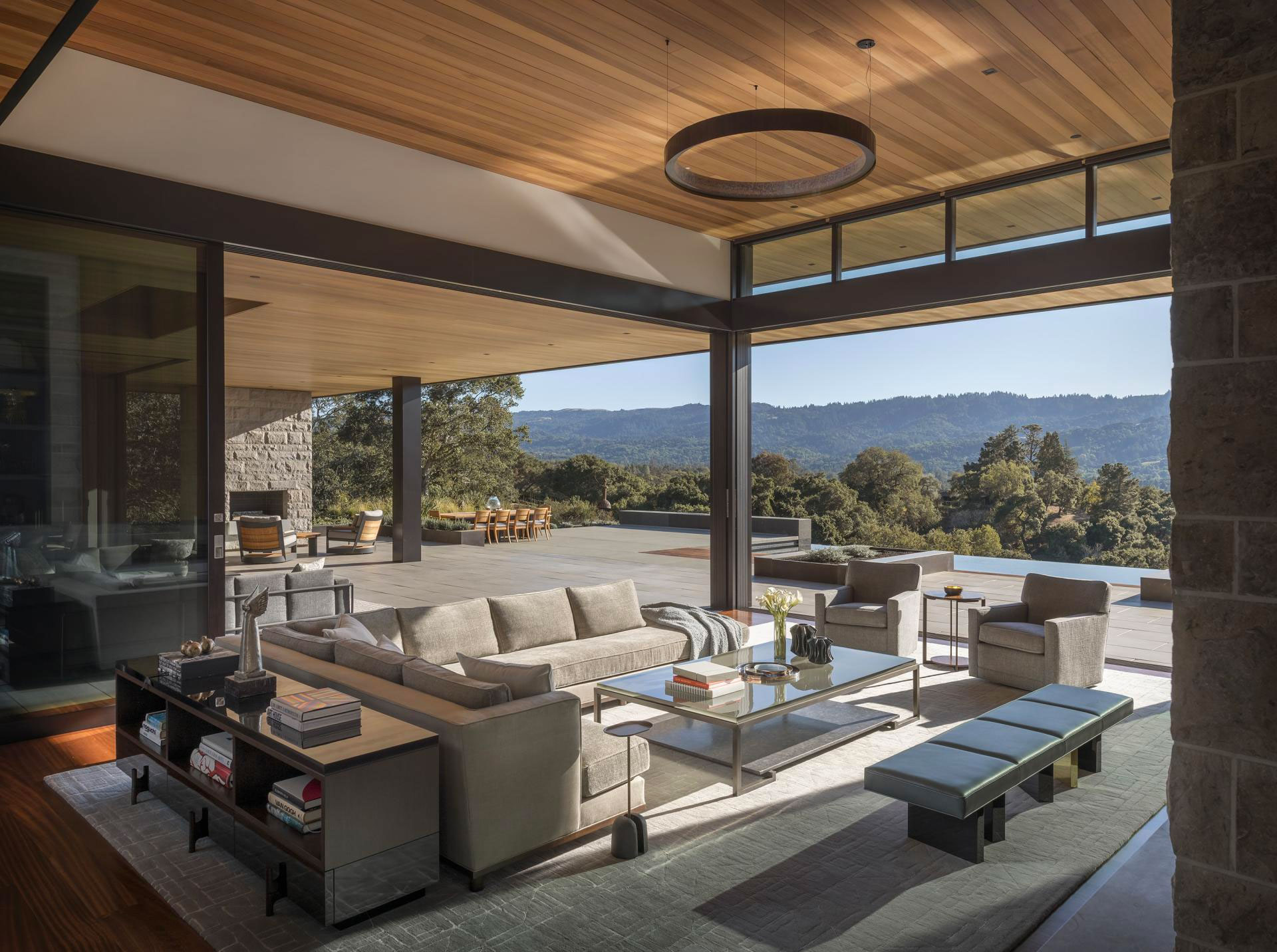 Portola Valley House | iLuxury Awards