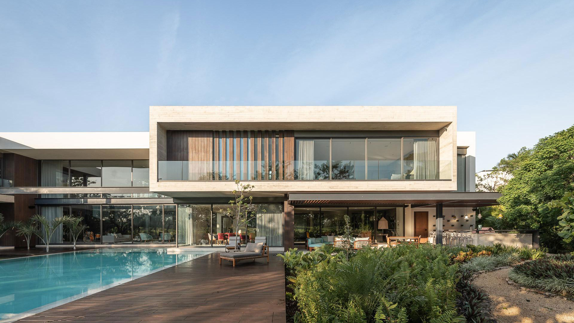 Fortaleza Residence | iLuxury Awards