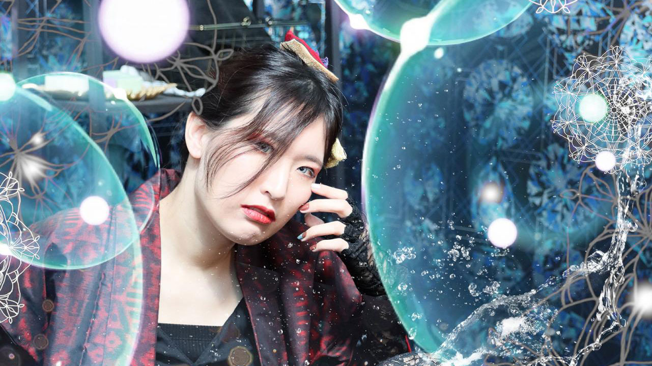 Into the bubbles | Mariko Okubo