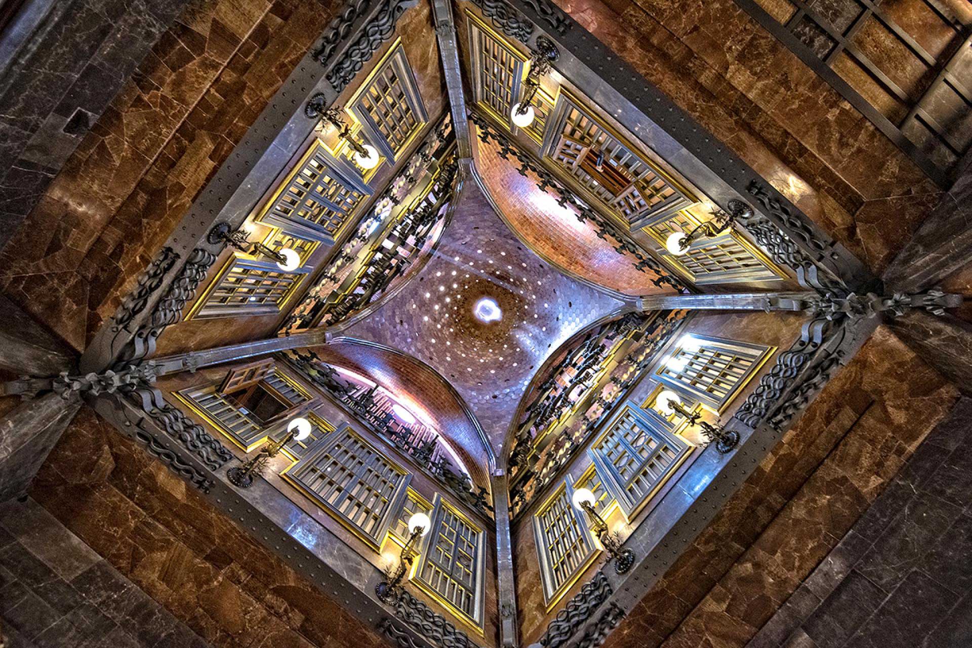 Ceiling, Palao Guell | London Photography Awards