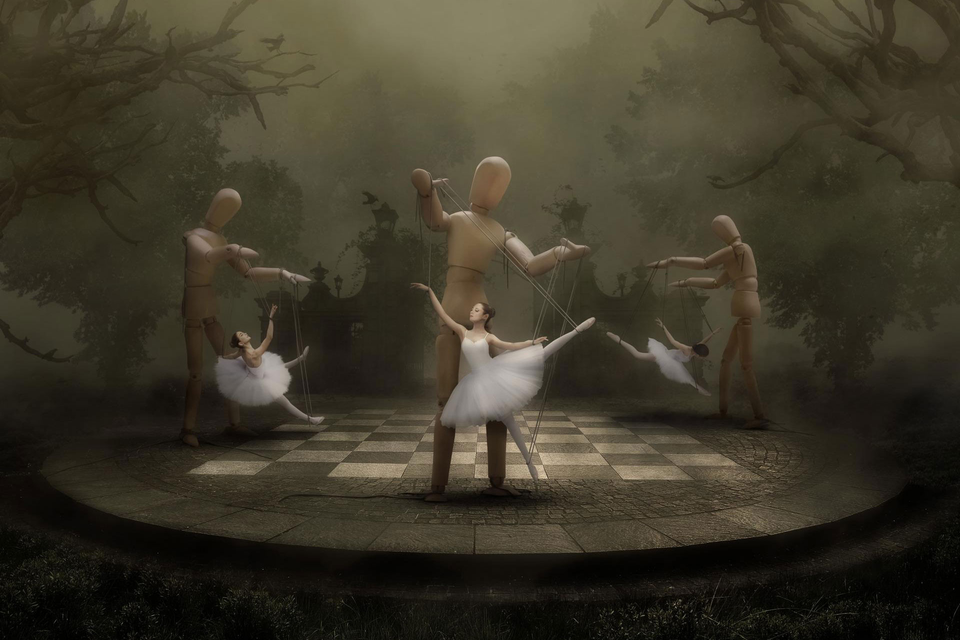 Marionette ballerinas | Kazutoshi Kawakami