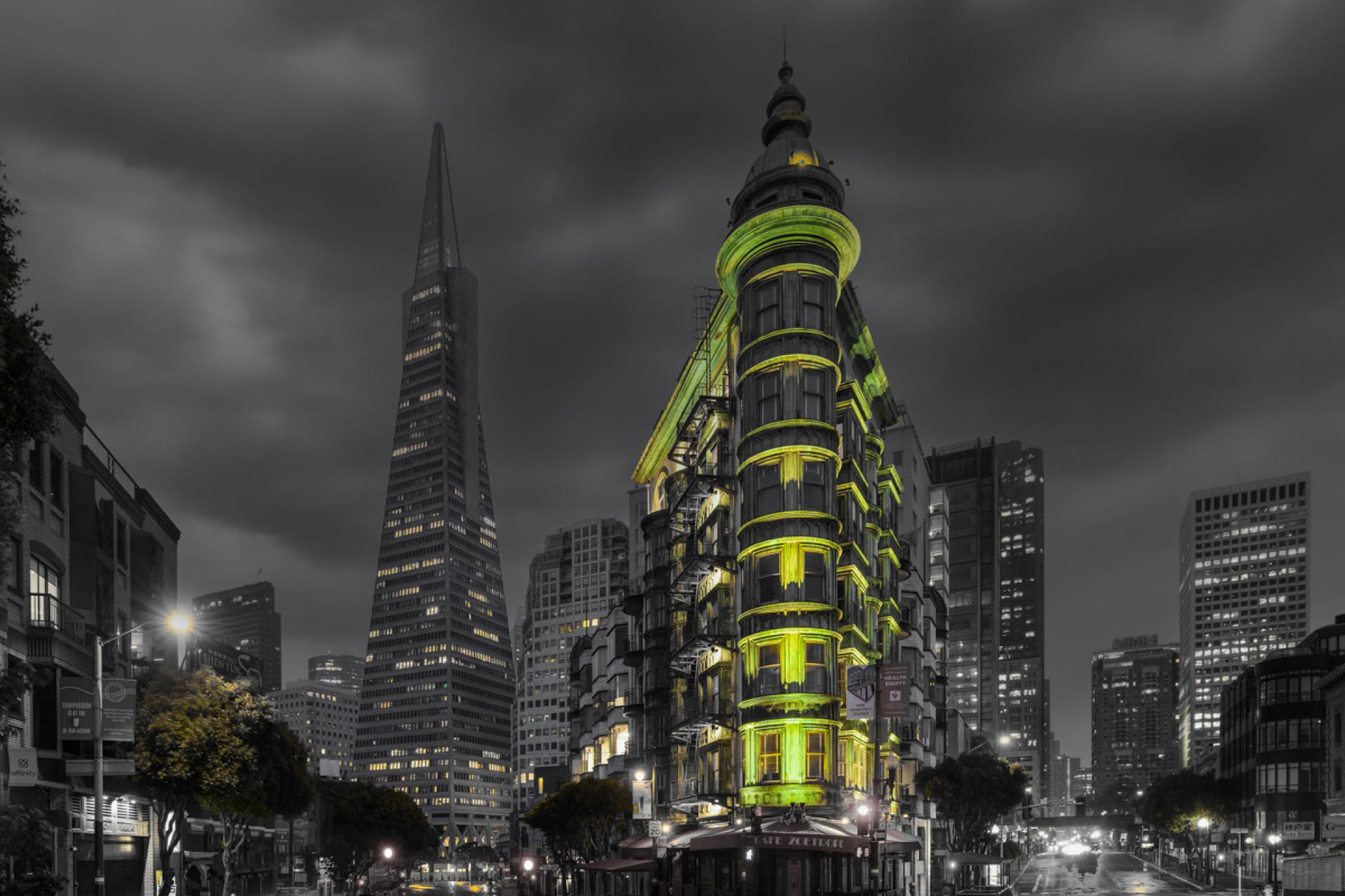 Rainy Morning Risks and Rewards with the Columbus Tower and Transamerica Pyramid | MUSE Photography Awards