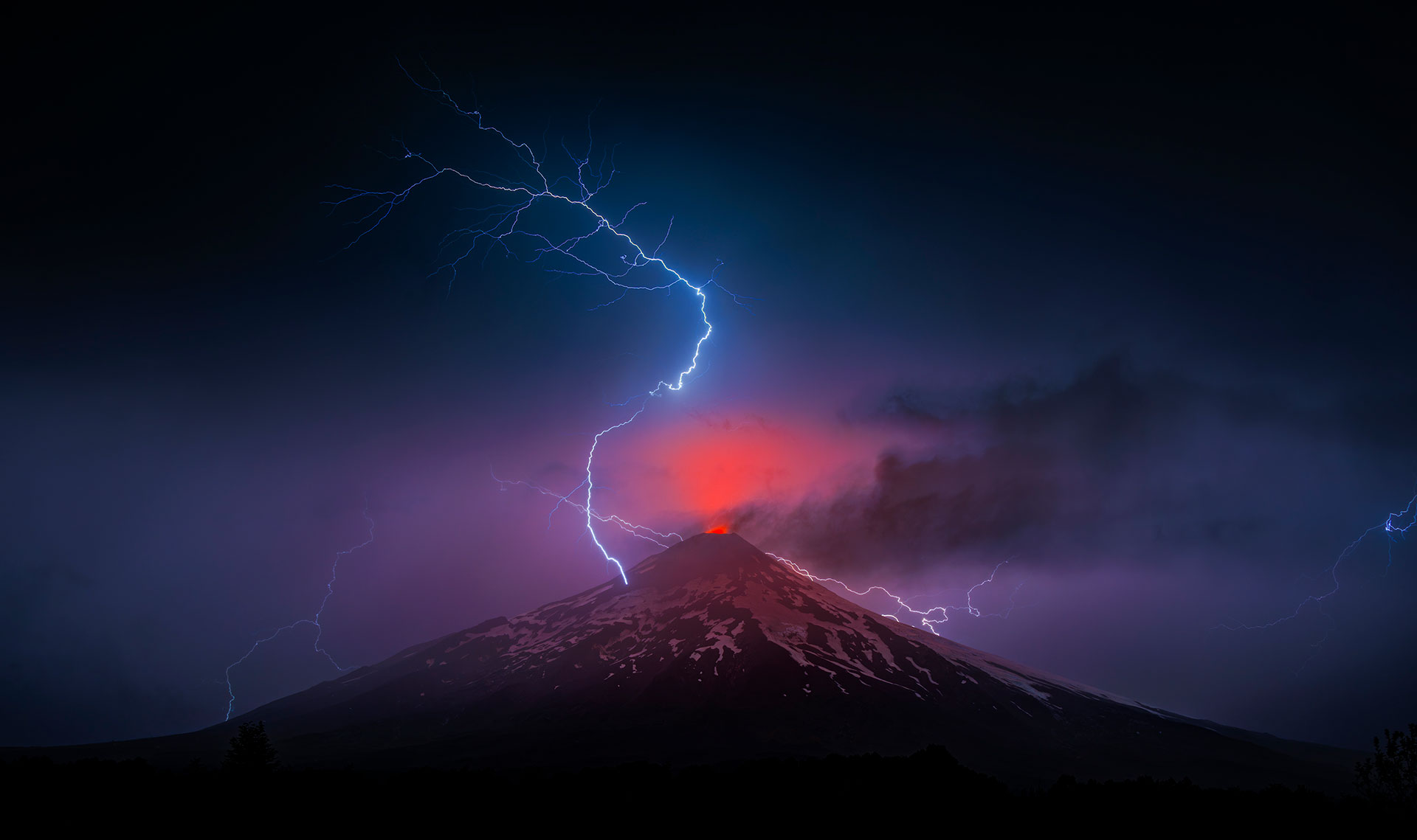 The lord of the volcanoes | European Photography Awards