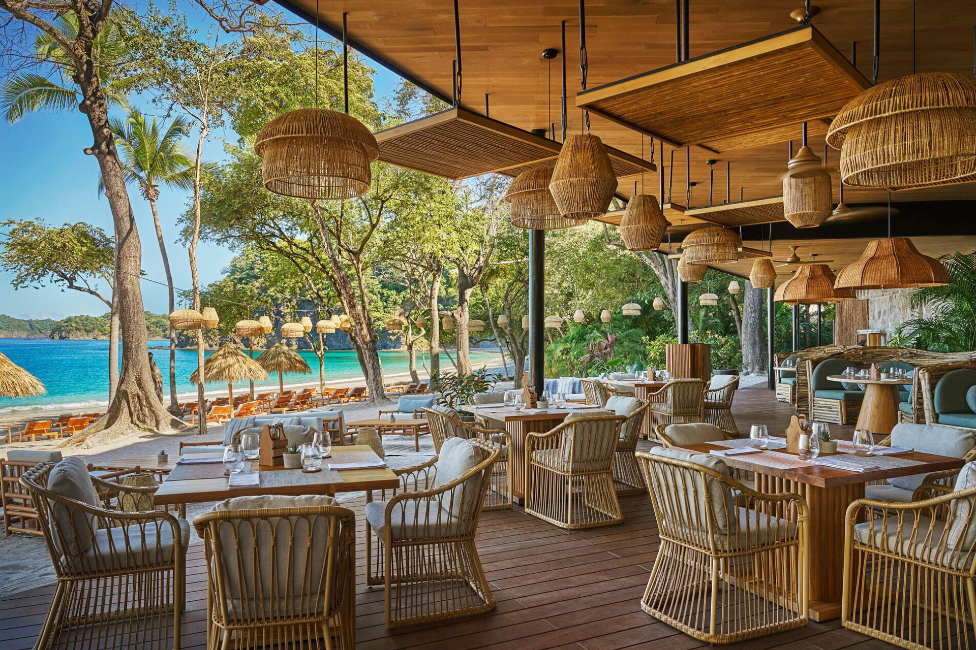 Virador Beach Club | iLuxury Awards