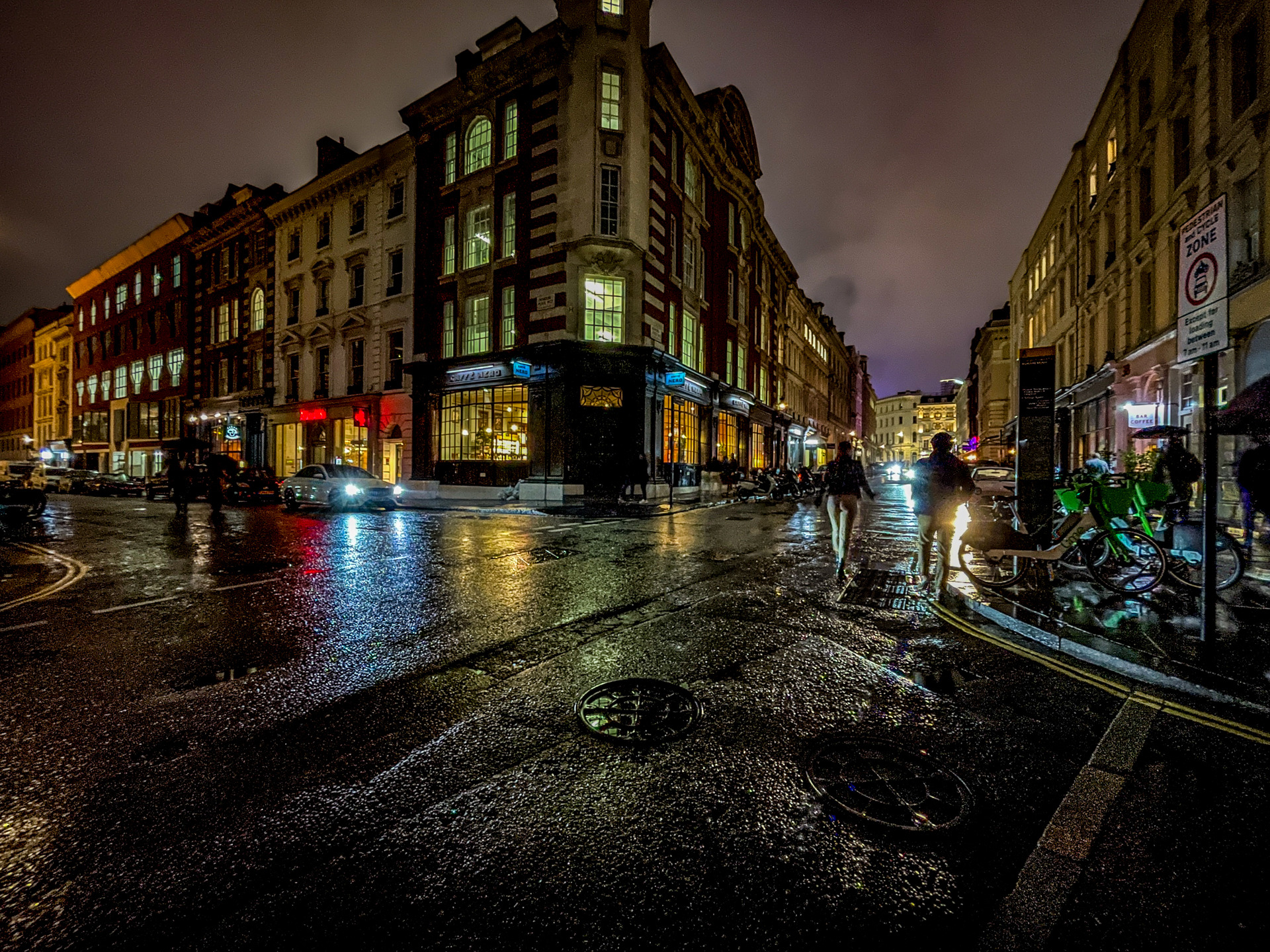 A Rainy Evening in Covent Garden